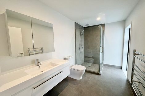 Photo of property in 35 Ludlam Crescent, Woburn, Lower Hutt, 5010