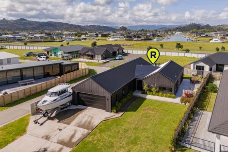 Photo of property in 4 Ngaroma Crescent, Whitianga, 3510