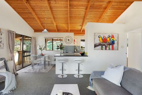 Photo of property in 1/51b Sunset Road, Totara Vale, Auckland, 0632