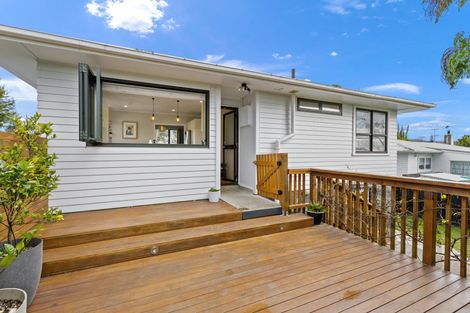 Photo of property in 6 Claridge Street, Glen Eden, Auckland, 0602