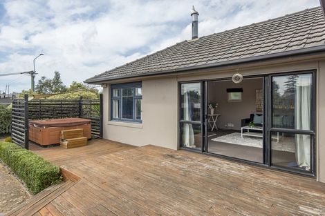 Photo of property in 255 Lake Terrace Road, Shirley, Christchurch, 8061