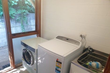 Photo of property in 8 Evergreen Place, Sunshine Bay, Queenstown, 9300