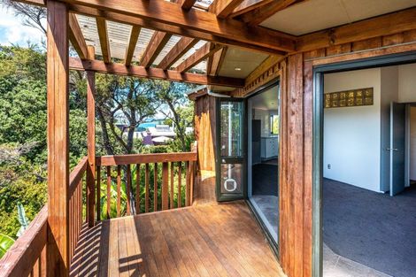 Photo of property in 4 Bella Vista Road, Omiha, Waiheke Island, 1081