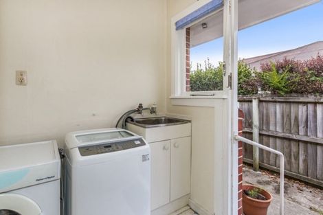 Photo of property in 2/31 Remuera Avenue, Cashmere, Christchurch, 8022