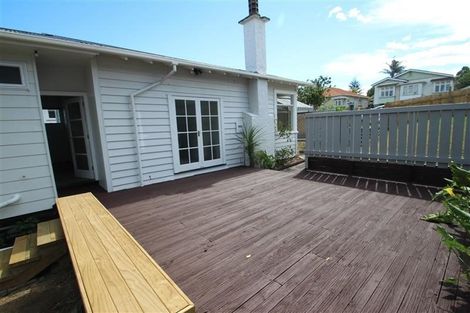 Photo of property in 34 Montrose Street, Point Chevalier, Auckland, 1022