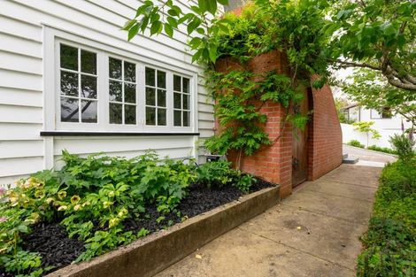 Photo of property in 9 Oakley Avenue, Claudelands, Hamilton, 3214