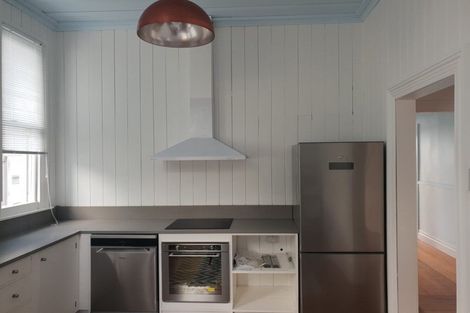 Photo of property in 21 Shine Road, South Head, Helensville, 0874