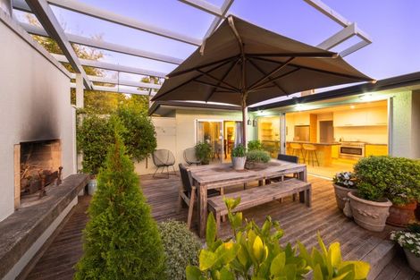 Photo of property in 98 Jickell Street, Hokowhitu, Palmerston North, 4410