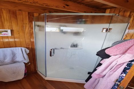 Photo of property in 62 Edgewater Drive, Pakuranga, Auckland, 2010