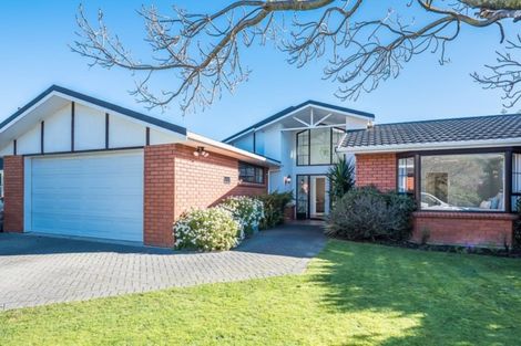 Photo of property in 20 Awanui Drive, Waikanae, 5036