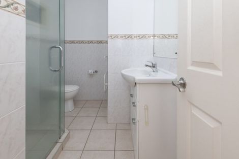 Photo of property in 3a Trelawn Place, Cockle Bay, Auckland, 2014