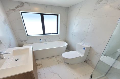 Photo of property in 76c Chartwell Avenue, Glenfield, Auckland, 0629