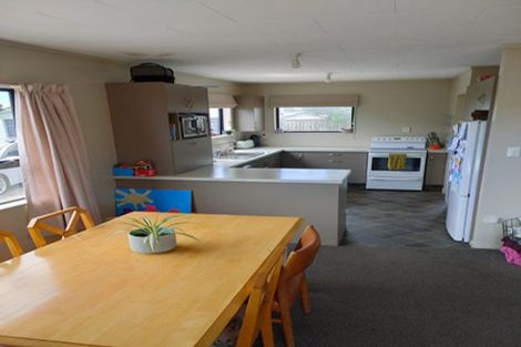 Photo of property in 1a Silvan Place, Bell Block, New Plymouth, 4312