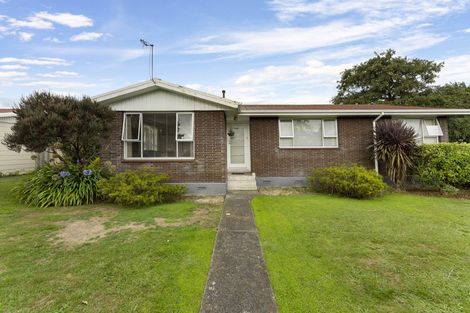 Photo of property in 22 Monowai Place, Westbrook, Palmerston North, 4412