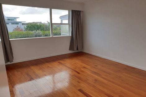 Photo of property in 3/5 Braemar Road, Castor Bay, Auckland, 0620