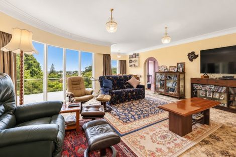 Photo of property in 15 St James Avenue, Helensville, 0800
