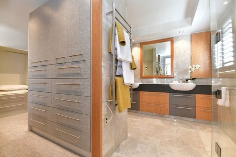 Photo of property in 37 Grovenor Drive, Orewa, 0931