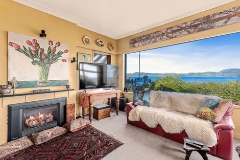 Photo of property in 180 Kawaha Point Road, Kawaha Point, Rotorua, 3010