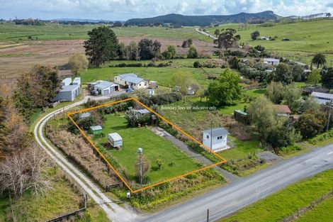 Photo of property in 8 Okahukura Road, Tapora, 0977