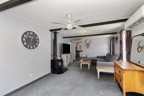 Photo of property in 16 Tawai Street, Trentham, Upper Hutt, 5018