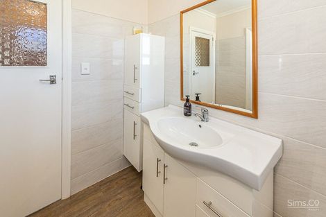 Photo of property in 34 Selwyn Crescent, College Estate, Whanganui, 4500