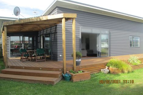 Photo of property in 2a Kennedy Street, Foxton Beach, Foxton, 4815