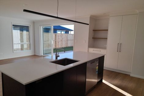 Photo of property in 11 Cotula Way, Papamoa Beach, Papamoa, 3118