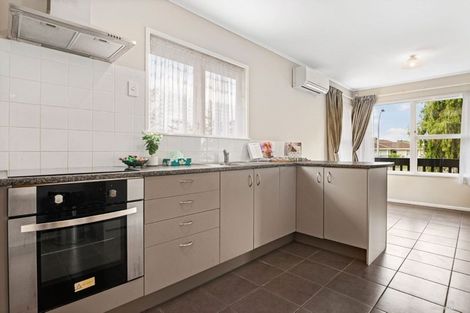 Photo of property in 4 Rainbow Place, Wattle Downs, Auckland, 2103