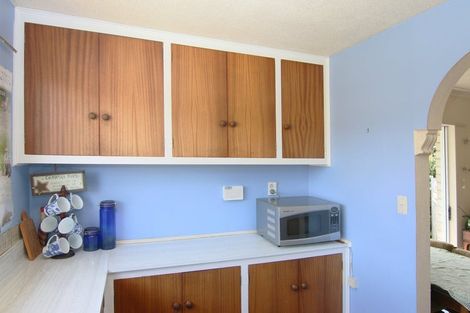 Photo of property in 1/18 Sawtell Place, Northcote, Christchurch, 8052