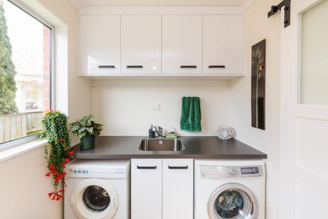 Photo of property in 56 Karina Terrace, Roslyn, Palmerston North, 4414