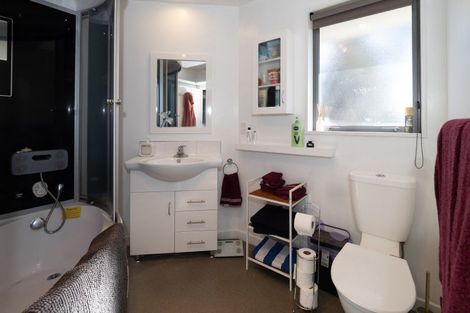 Photo of property in 4 Reddecliffe Crescent, Hampstead, Ashburton, 7700