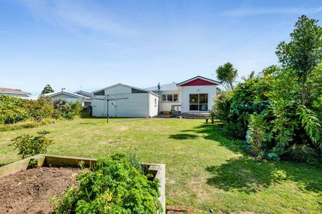 Photo of property in 10 Morrissey Street, Hawera, 4610