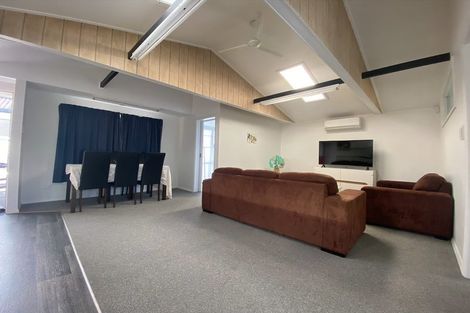 Photo of property in 104 Ti Rakau Drive, Pakuranga, Auckland, 2010