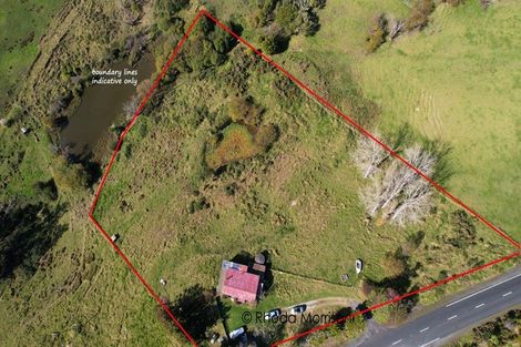 Photo of property in 153 Pahi Road, Pahi, Paparoa, 0571