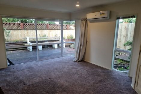 Photo of property in 2/837 Beach Road, Browns Bay, Auckland, 0630