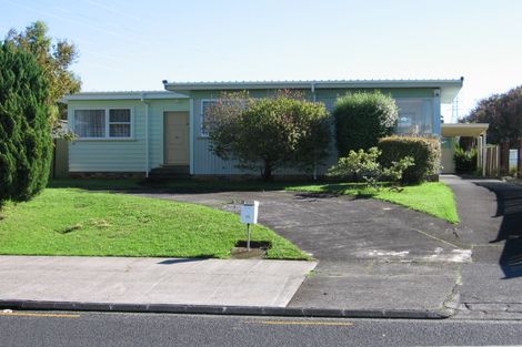 Photo of property in 25 Edgewater Drive, Pakuranga, Auckland, 2010