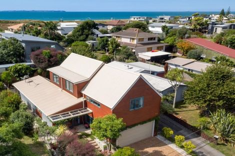 Photo of property in 99a Simpson Road, Papamoa Beach, Papamoa, 3118