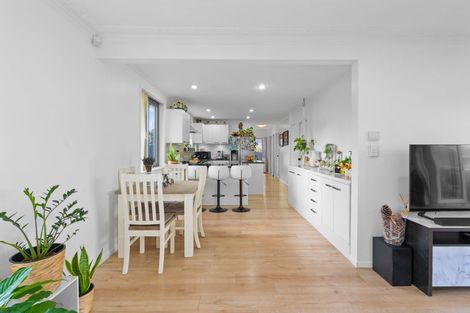 Photo of property in 236 Whitney Street, Blockhouse Bay, Auckland, 0600