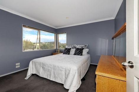 Photo of property in 83a Mt Lebanon Crescent, The Gardens, Auckland, 2105