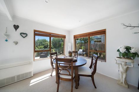 Photo of property in 2/89 Takutai Avenue, Half Moon Bay, Auckland, 2012