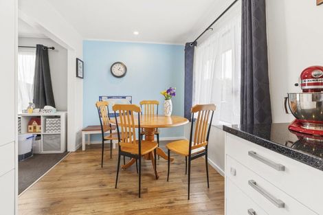 Photo of property in 5 Colorado Grove, Brooklyn, Wellington, 6021