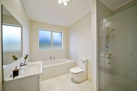 Photo of property in 3 Papaview Road, Papakura, 2110