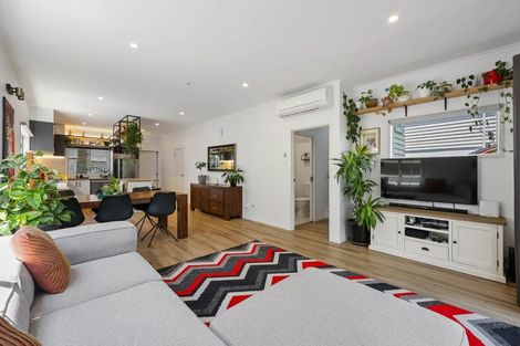 Photo of property in 16 Mulvaney Crescent, Henderson, Auckland, 0612