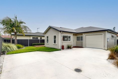 Photo of property in 2 Warwick Crescent, Taradale, Napier, 4112