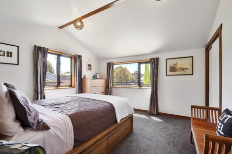 Photo of property in 5 Penfold Square, Leithfield, 7481