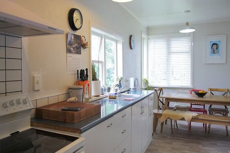 Photo of property in 7 Bristol Crescent, Roslyn, Palmerston North, 4414