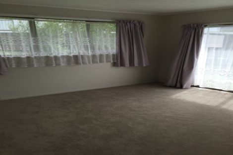 Photo of property in 96 Reynella Drive, Massey, Auckland, 0614