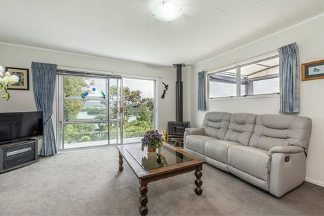 Photo of property in 3 Kanuka Road, Sandspit, Warkworth, 0982