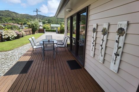 Photo of property in 22 Tramway Street, Ross, 7812