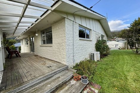 Photo of property in 252 Waikawa Road, Waikawa, Picton, 7220